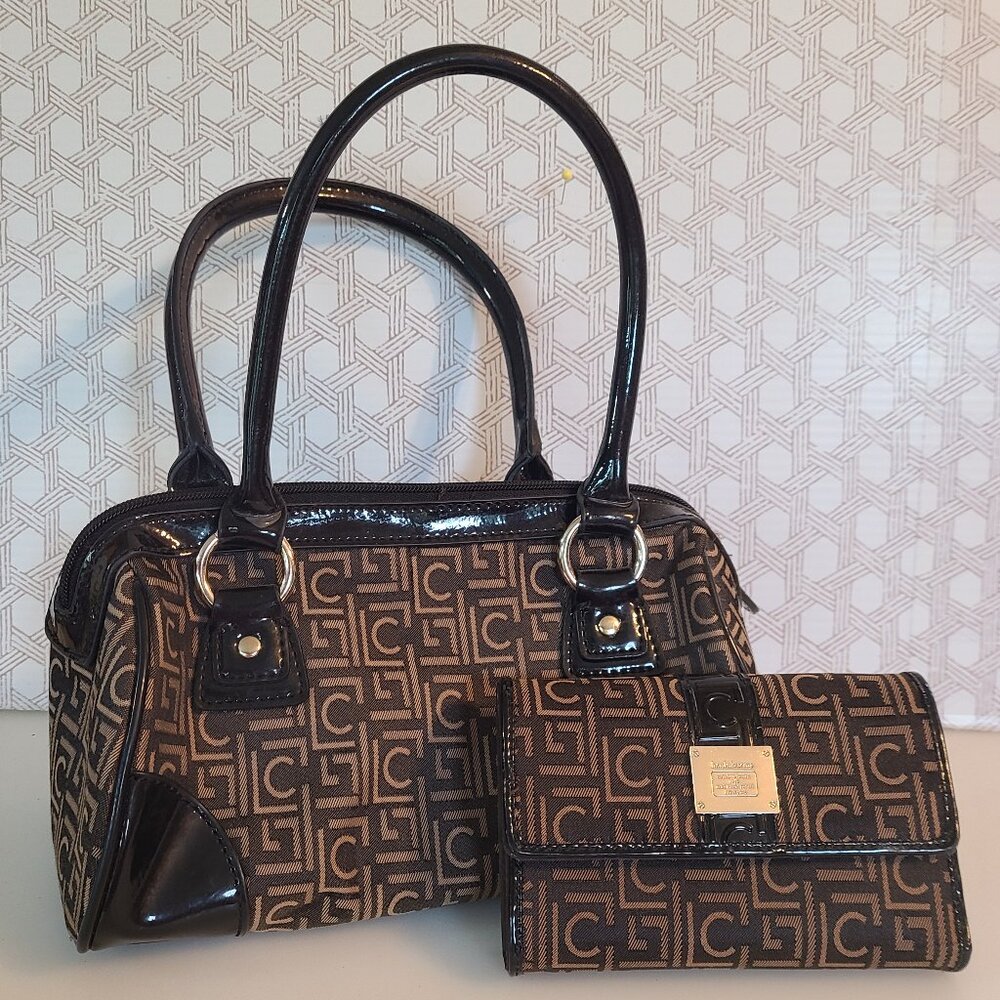 Liz Claiborne Set - Barrel Bag and Wallet - Brown and Cream Logo